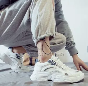New Fashion Men's Sneakers Casual Running Shoes