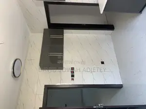 3bdrm Apartment in Agbleza, New Town for rent