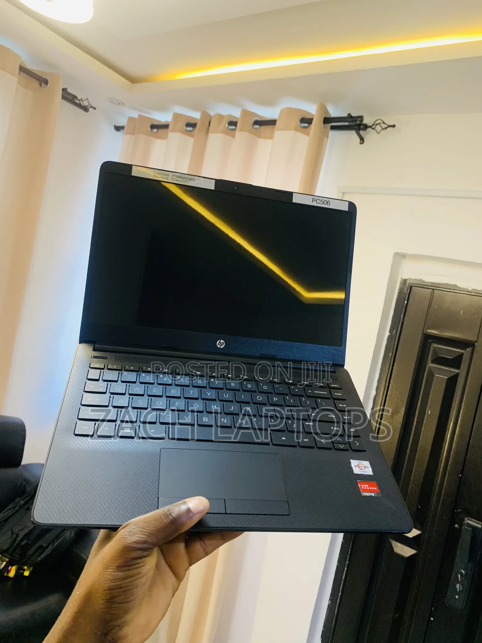 Laptop HP 14-Dq2031tg 4GB AMD HDD+SSD 128GB