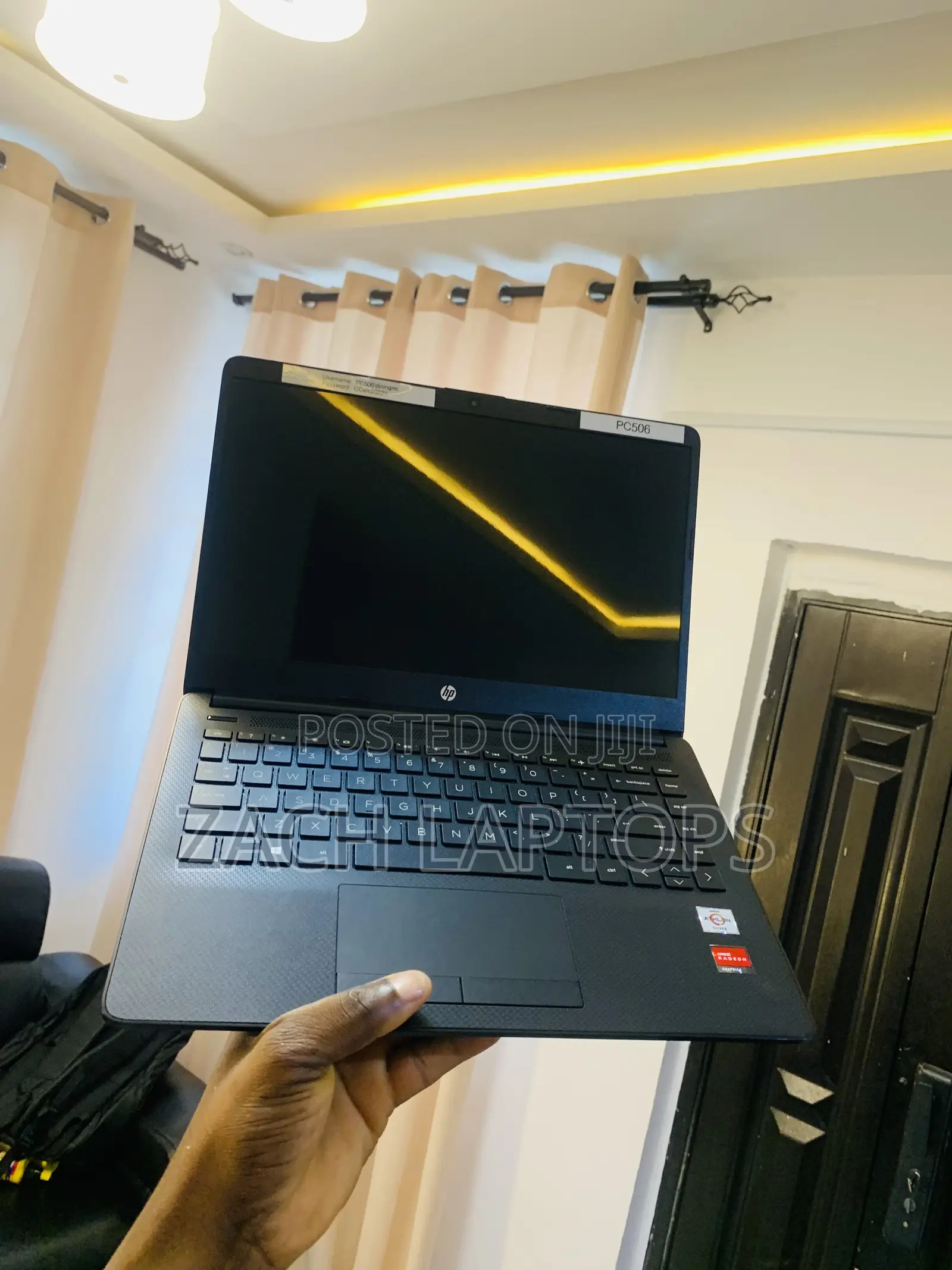 Laptop HP 14-Dq2031tg 4GB AMD HDD+SSD 128GB