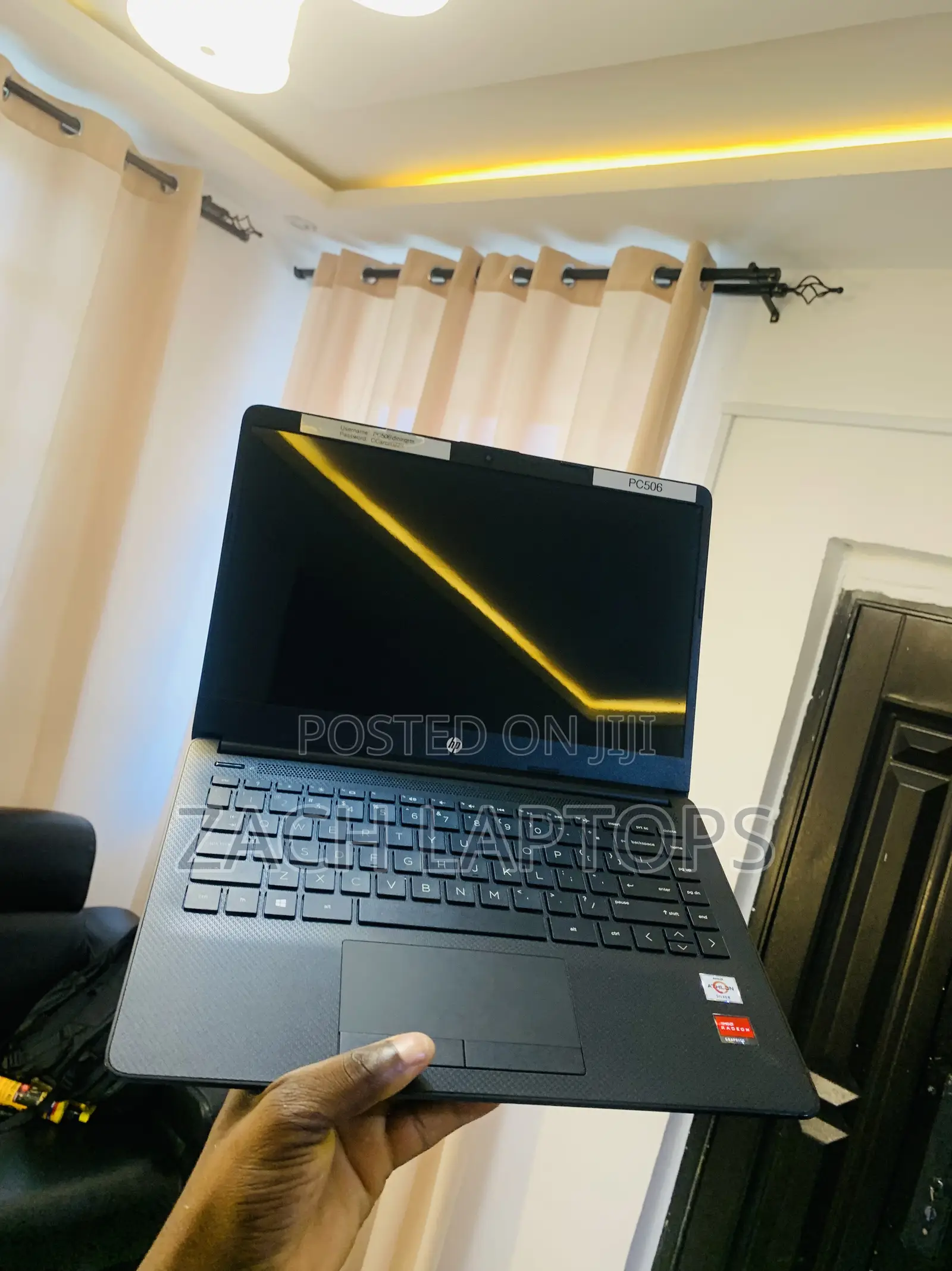 Laptop HP 14-Dq2031tg 4GB AMD HDD+SSD 128GB