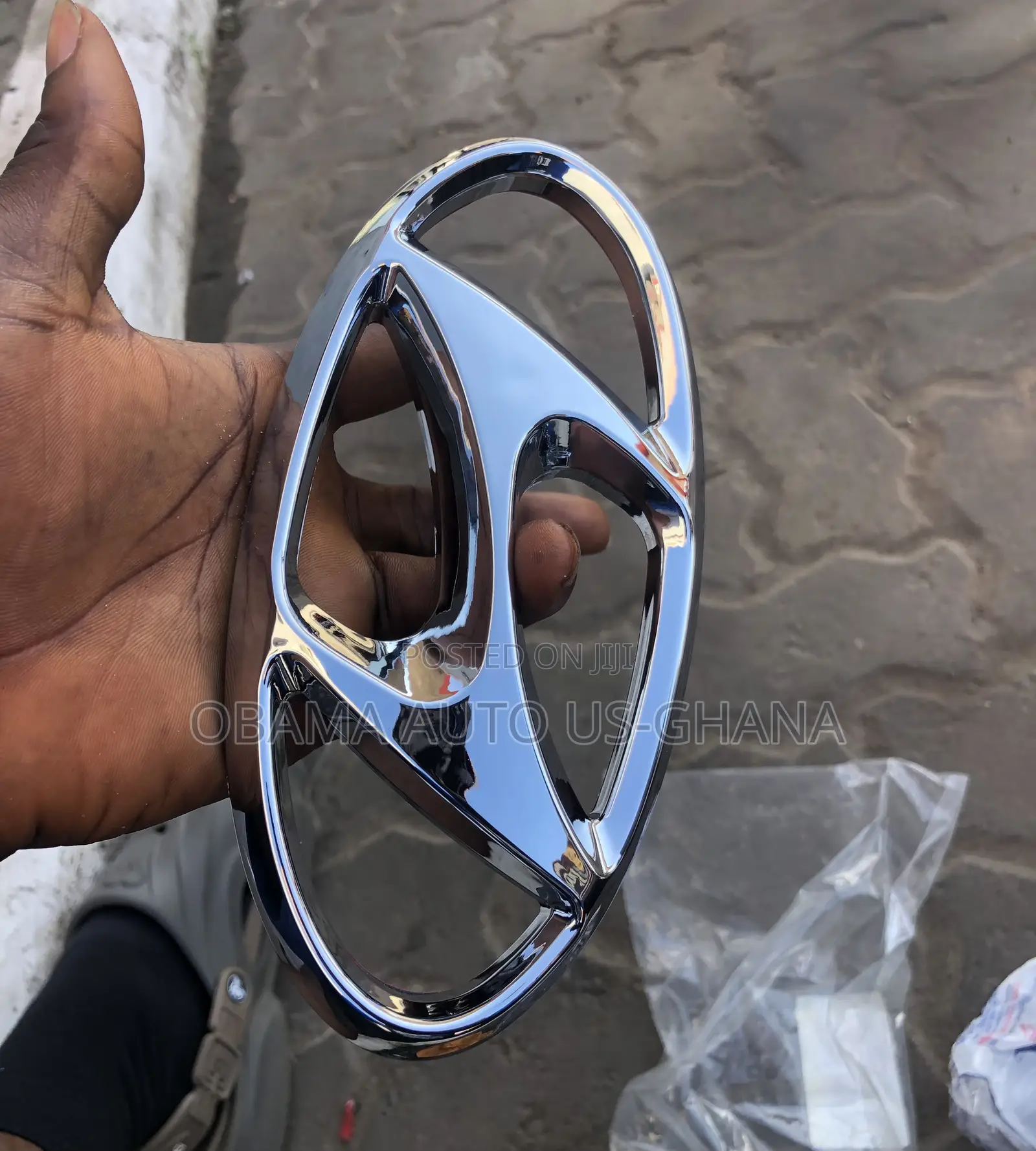 Elantra Front Grill Emblem Logo Crown 2012 2013 2014 2015