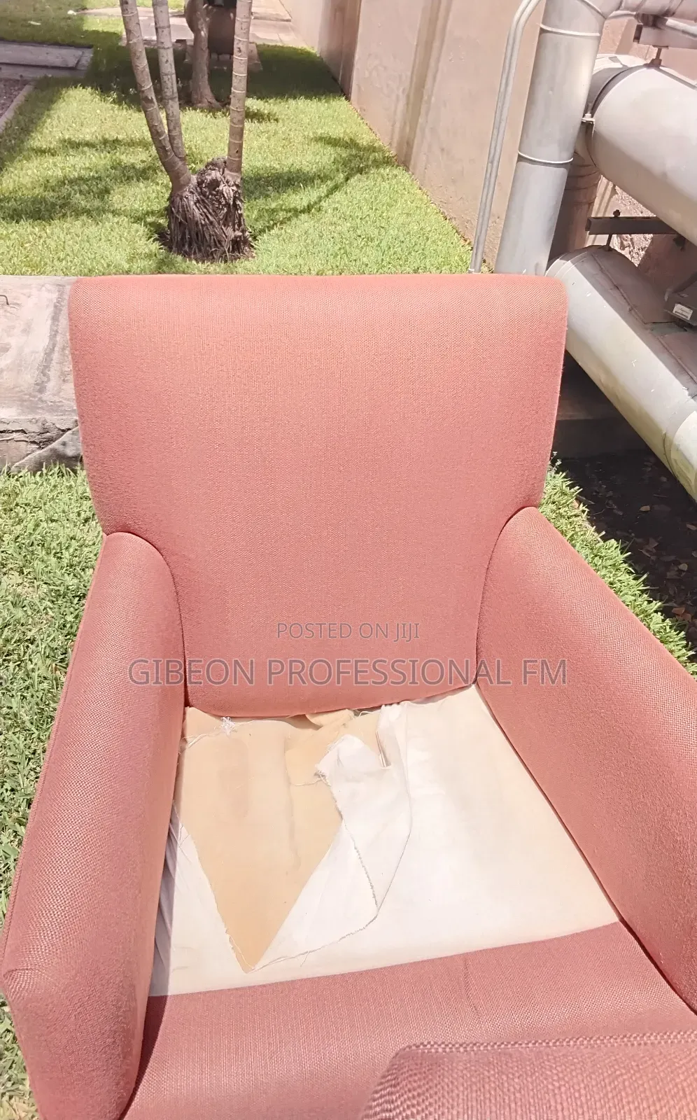 ​Hygienic Home: Upholstery Deep Cleaning by Professionals.