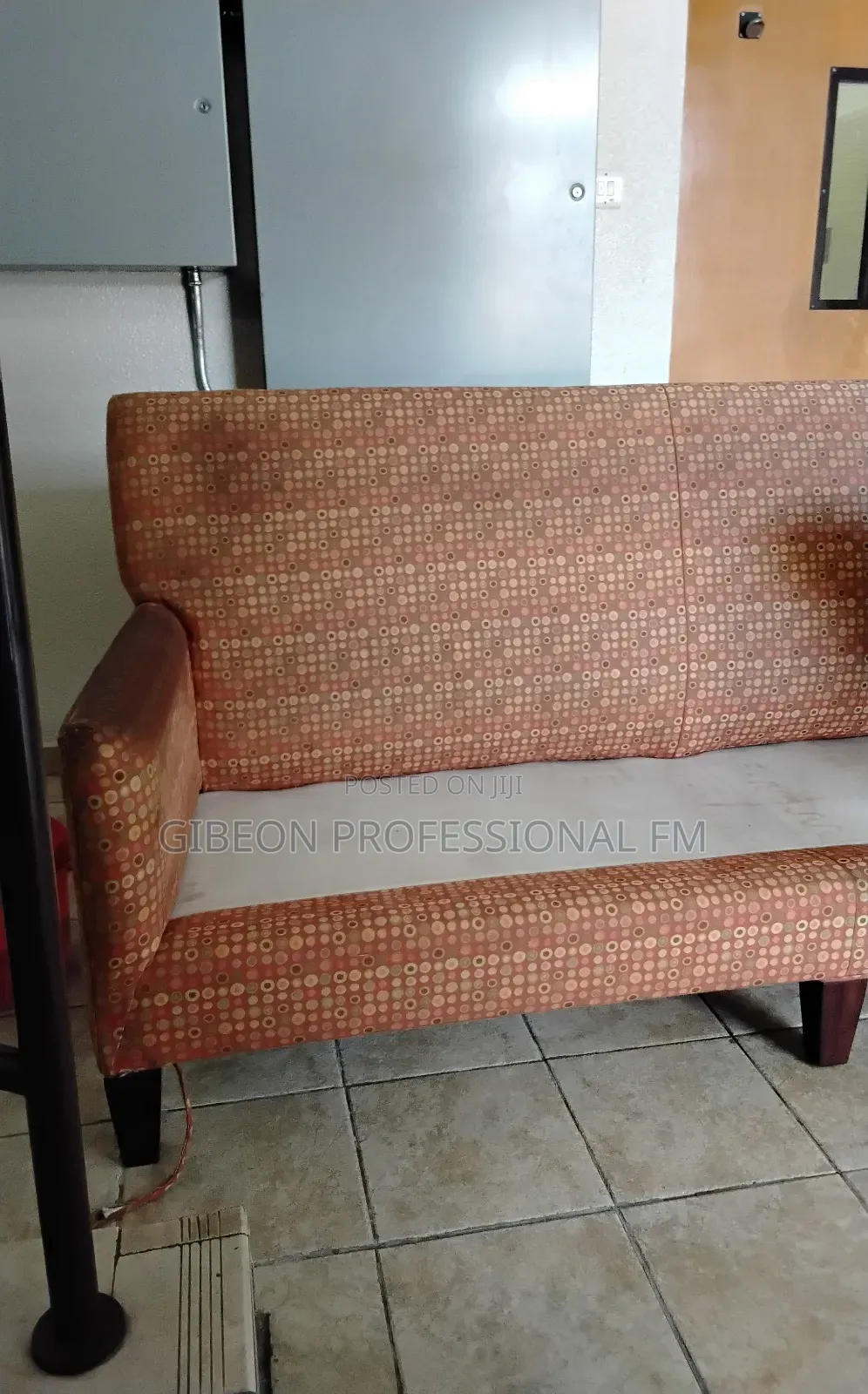 ​Hygienic Home: Upholstery Deep Cleaning by Professionals.