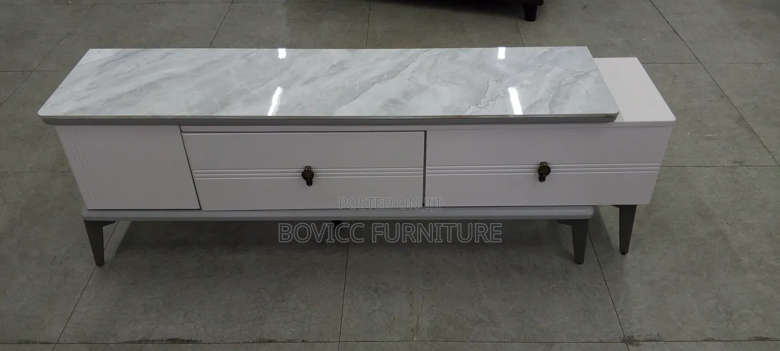 Extendable Tv Stand