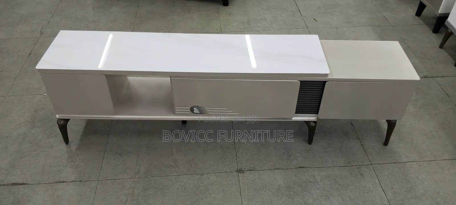Extendable Tv Stand