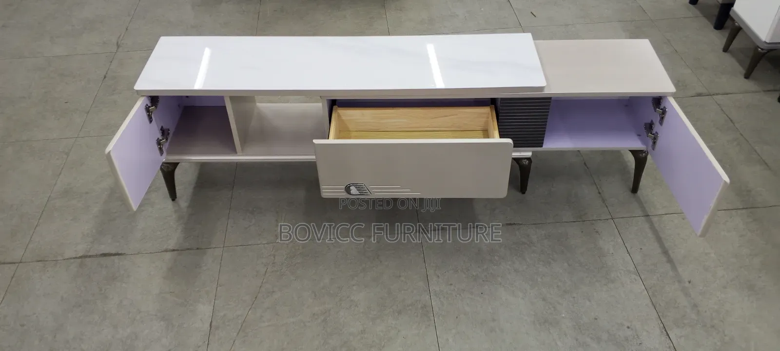 Extendable Tv Stand