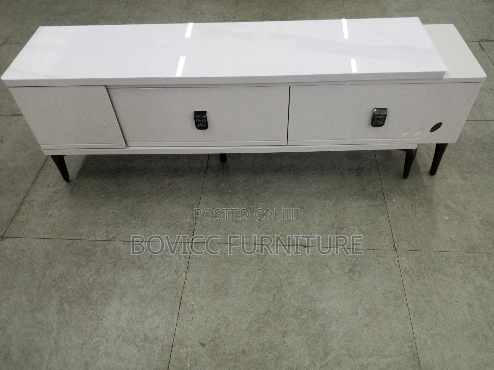 Extendable Tv Stand