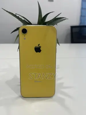 Apple iPhone XR 64 GB Yellow