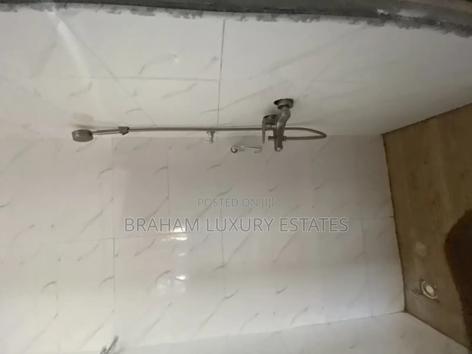 3bdrm Apartment in Braham Luxury, Tseaddo for rent