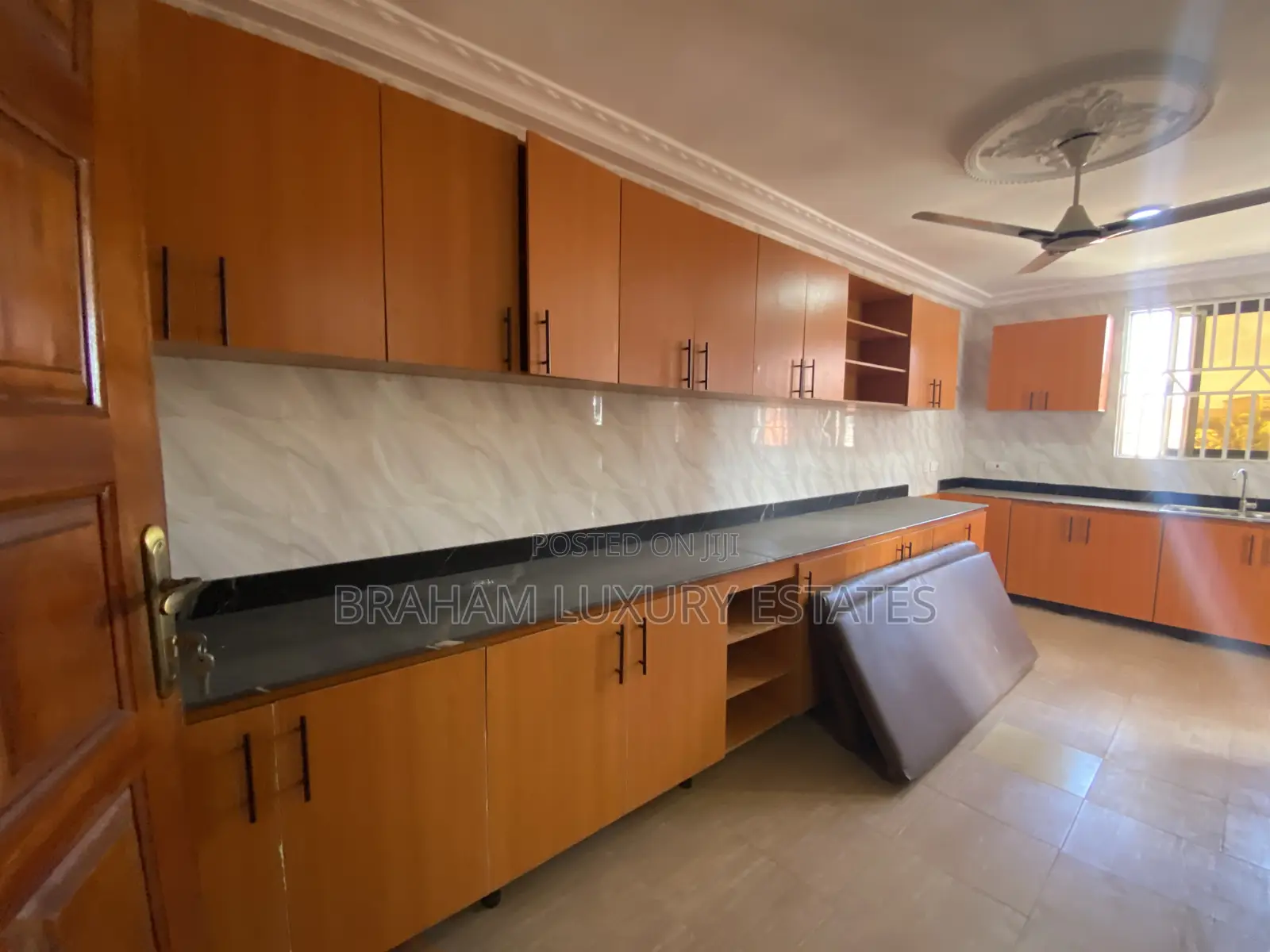 3bdrm Apartment in Braham Luxury, Tseaddo for rent