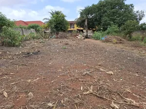 One Full Plot of Land for Sale in T U C