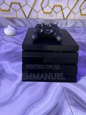 Ps4 Standard Console Loaded With Games Including Fc26