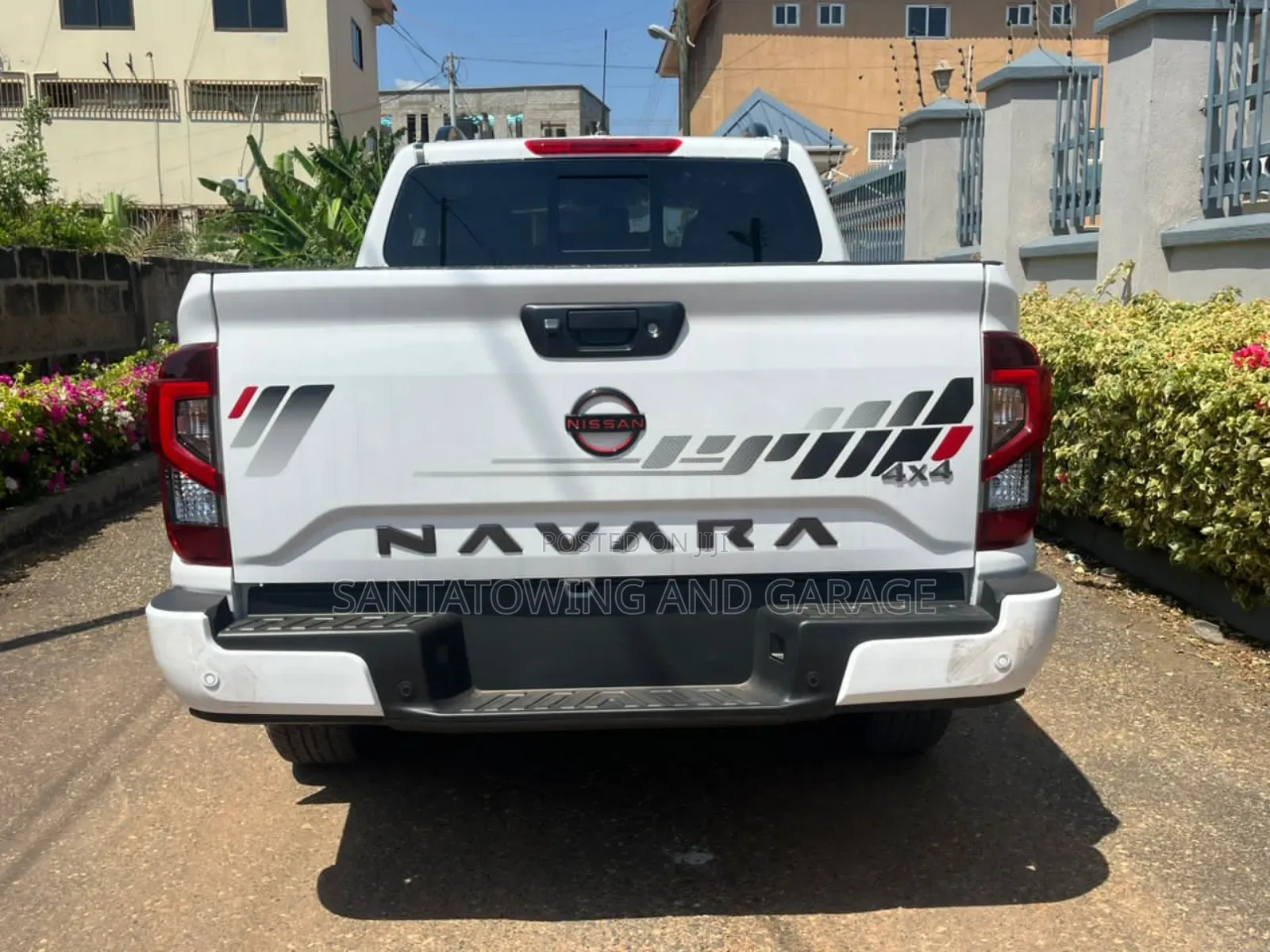 New Nissan Navara 2025 White