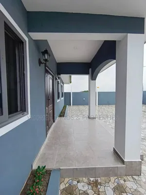 4bdrm House in Adenta for sale