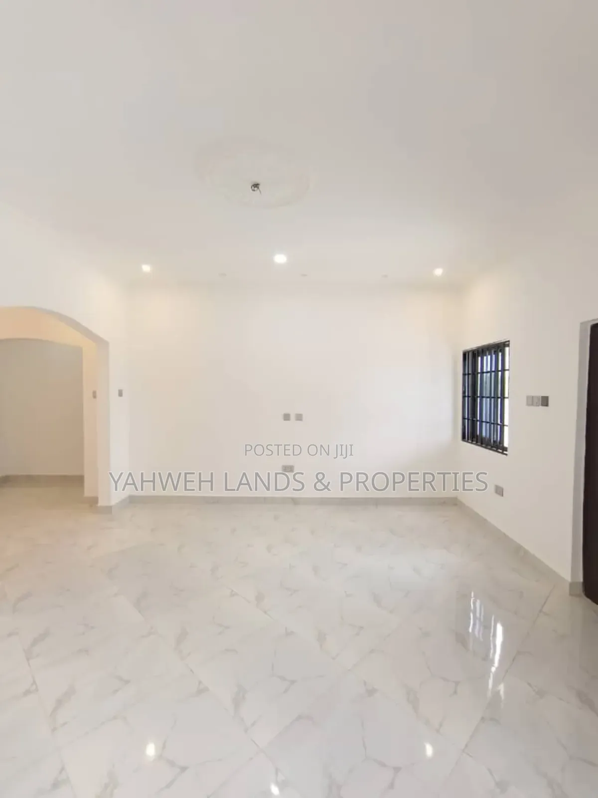 4bdrm House in Adenta for sale