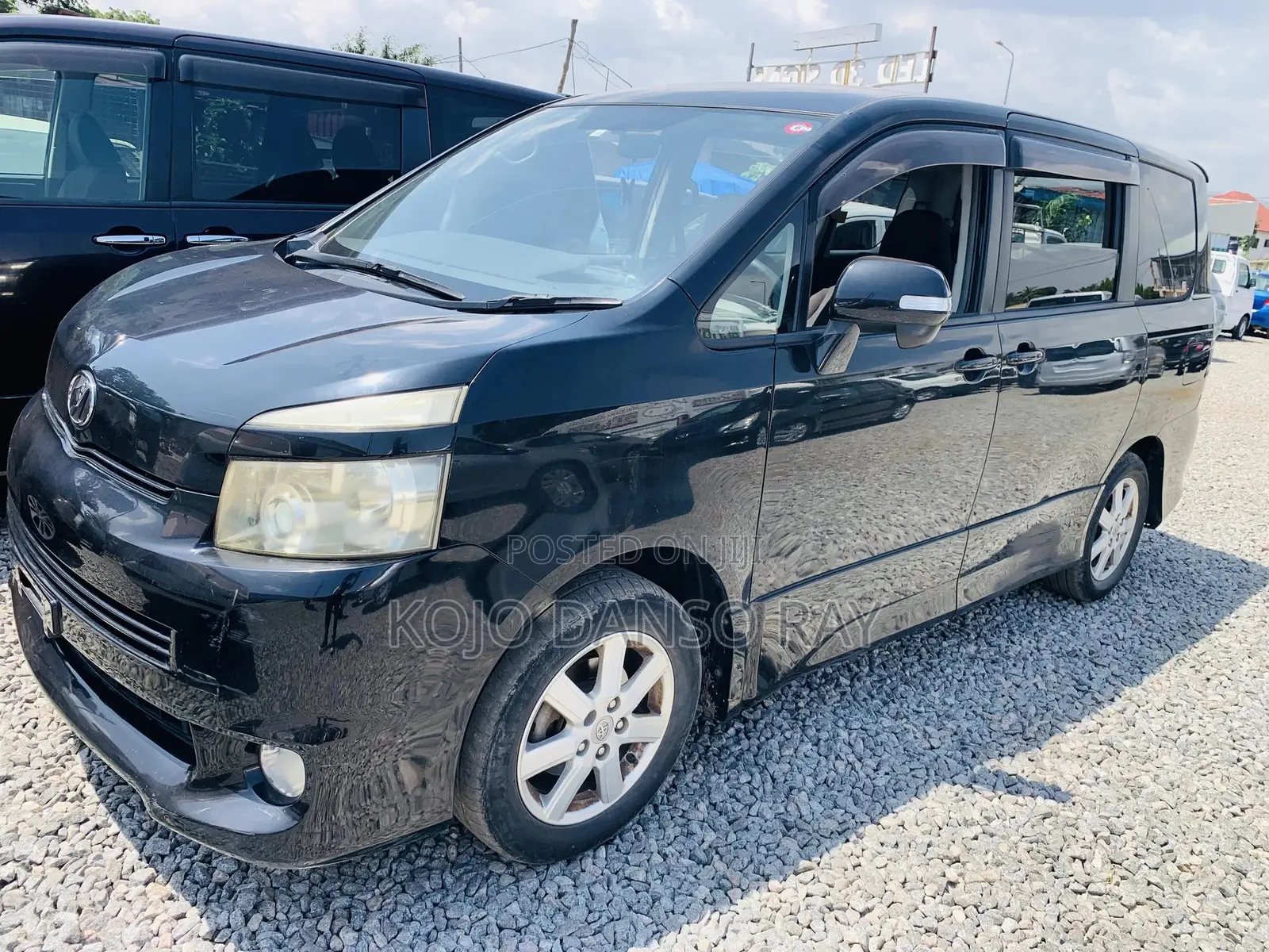 Toyota Voxy 2010 Black