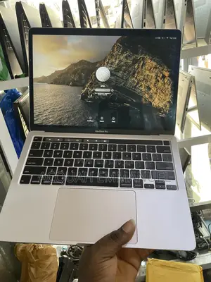 Laptop Apple MacBook Pro 2020 8GB Intel Core I5 SSD 512GB