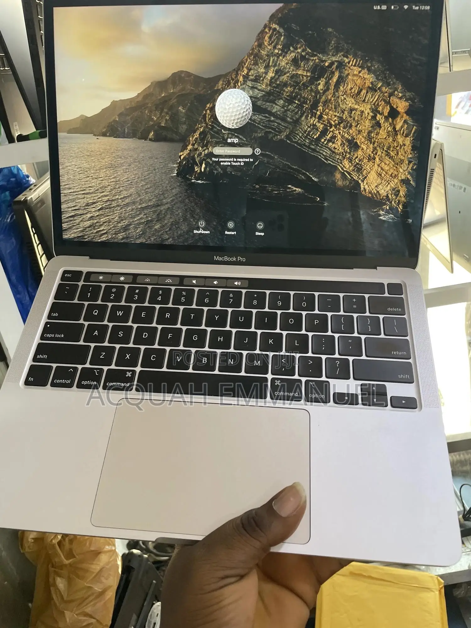 Laptop Apple MacBook Pro 2020 8GB Intel Core I5 SSD 512GB