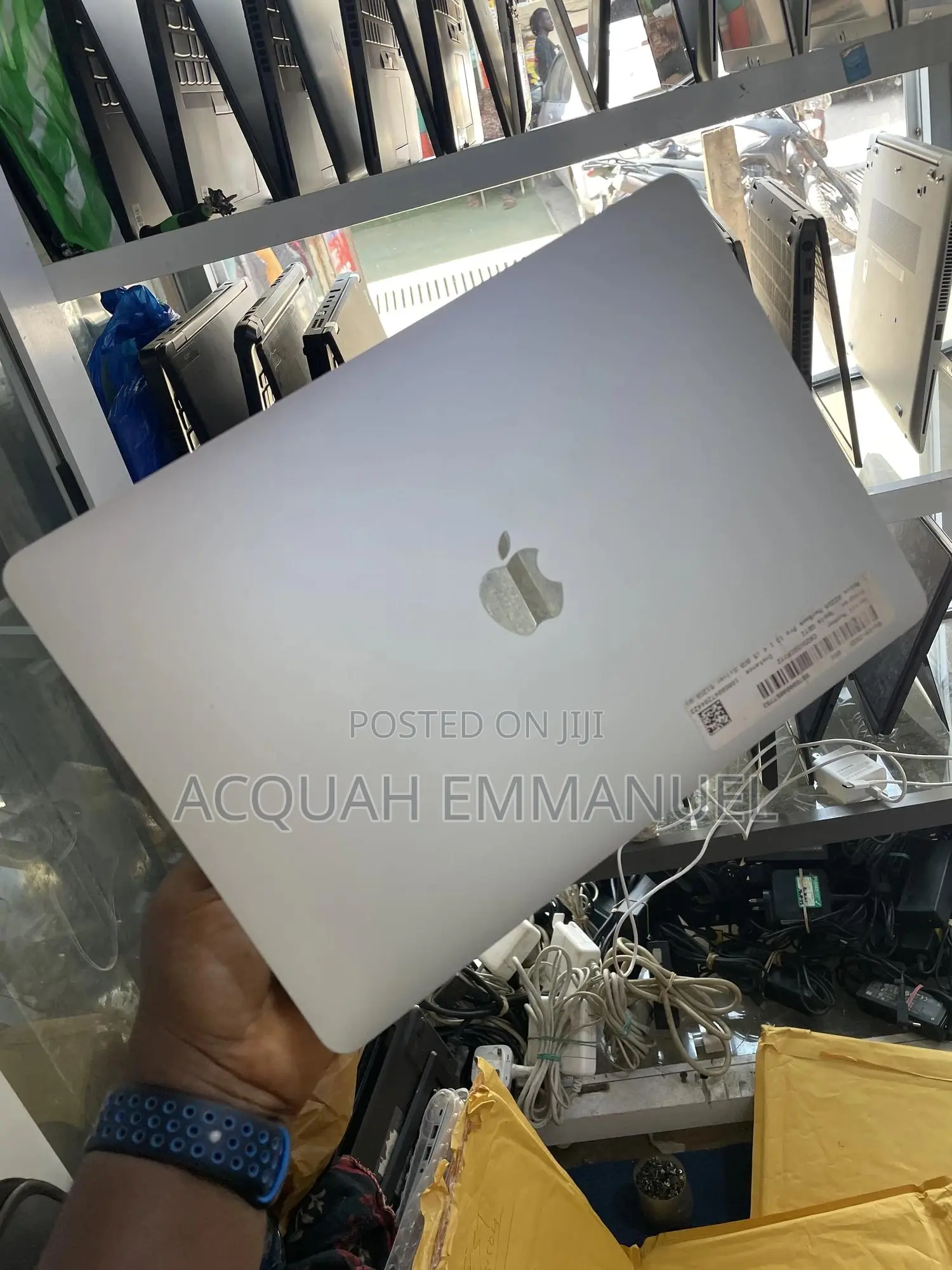 Laptop Apple MacBook Pro 2020 8GB Intel Core I5 SSD 512GB