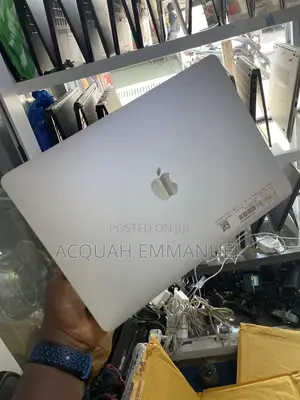 Laptop Apple MacBook Pro 2020 8GB Intel Core I5 SSD 512GB