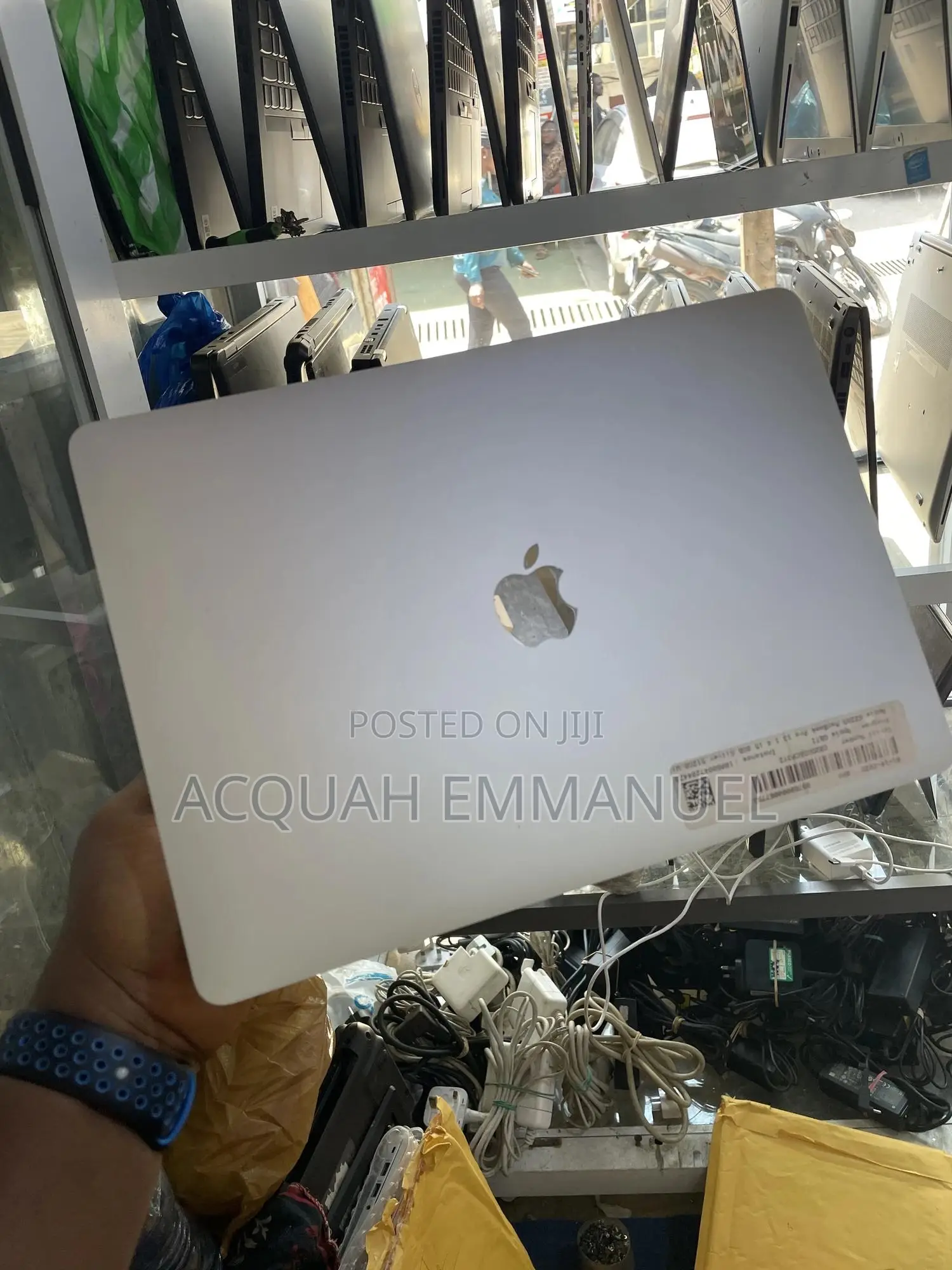 Laptop Apple MacBook Pro 2020 8GB Intel Core I5 SSD 512GB