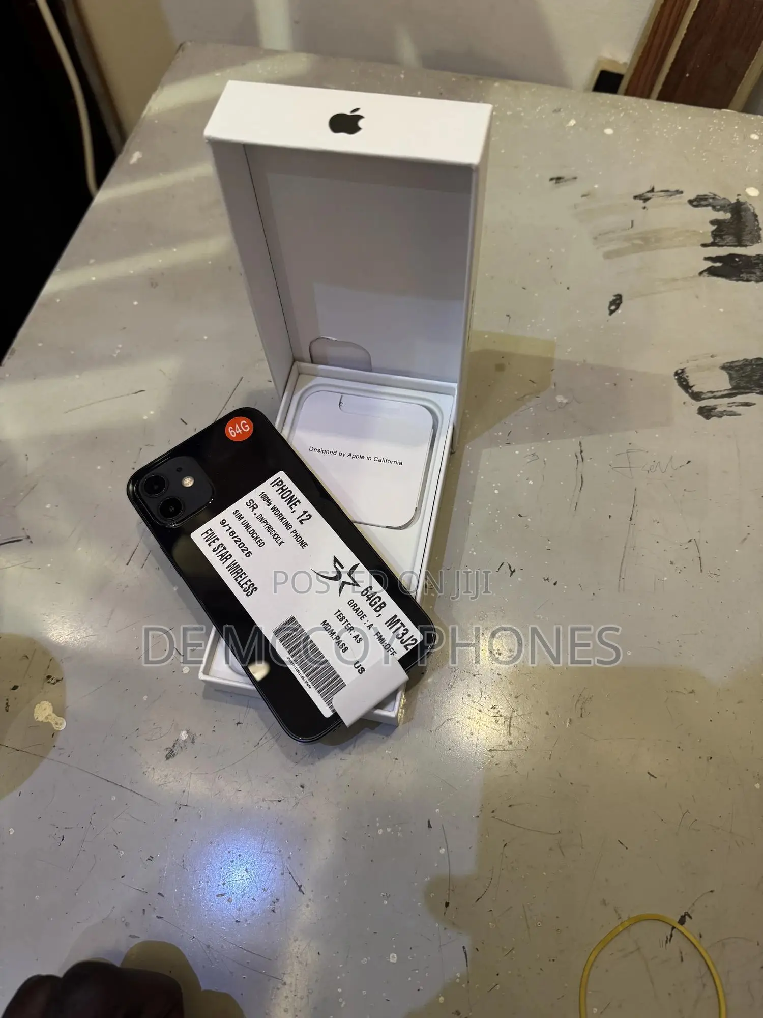 Apple iPhone 12 64 GB Black