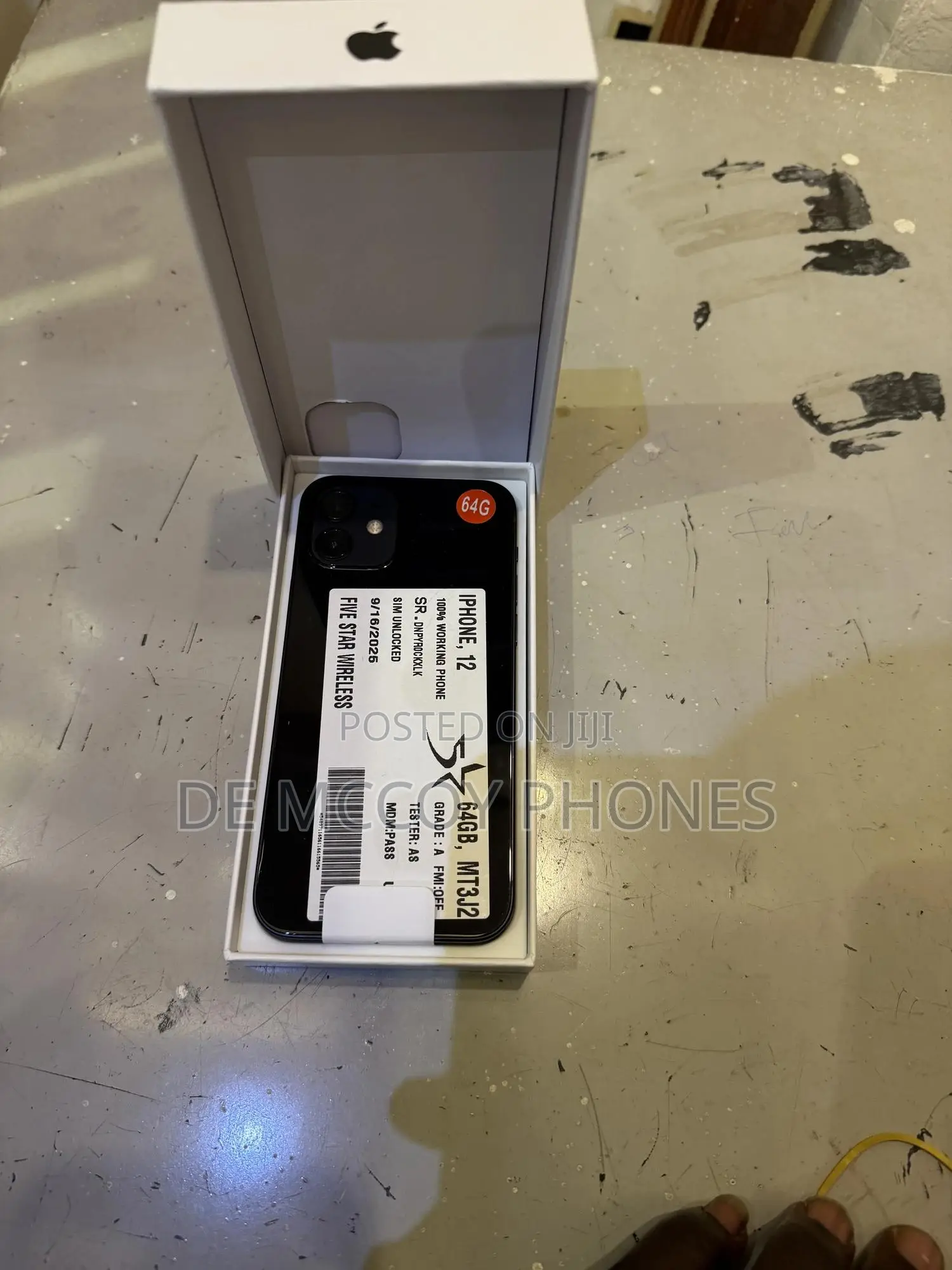 Apple iPhone 12 64 GB Black