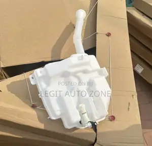 Mitsubishi Outlander 2016,2017,2019,2020, Wiper Bottle Available