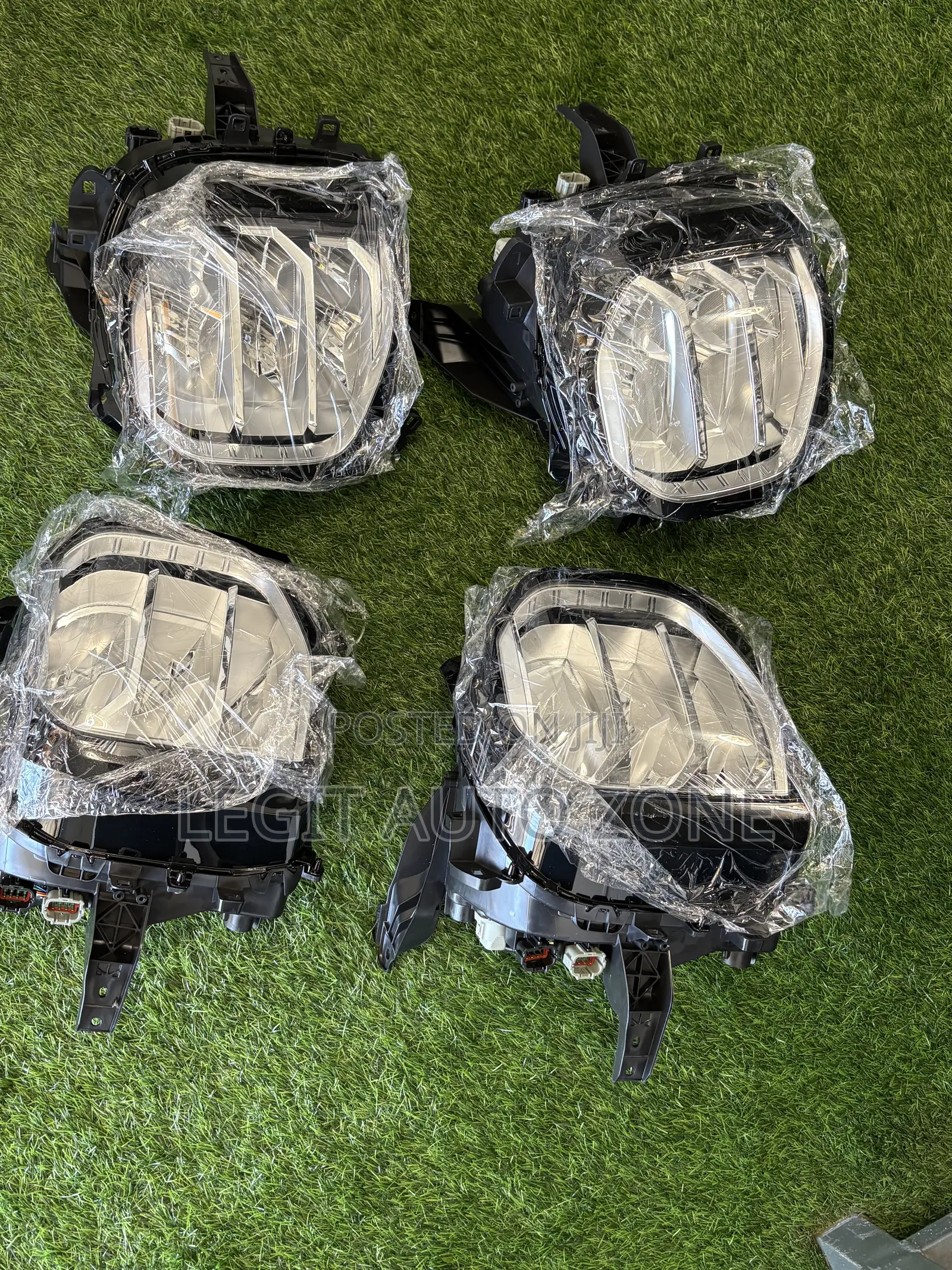 Mitsubishi Outlander 2022,2023,2024, Headlight Available