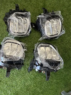 Mitsubishi Outlander 2022,2023,2024, Headlight Available