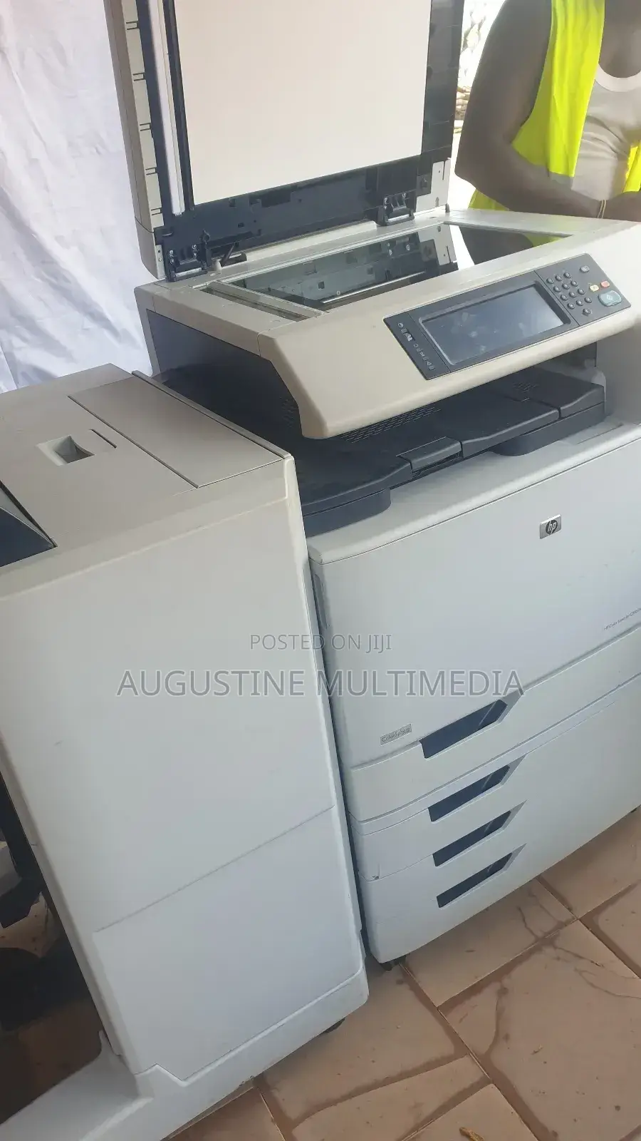 Hp Colour Lazerjet Cm6049f