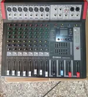 Yamaha Professional Mixer (Pm 8 Channels)