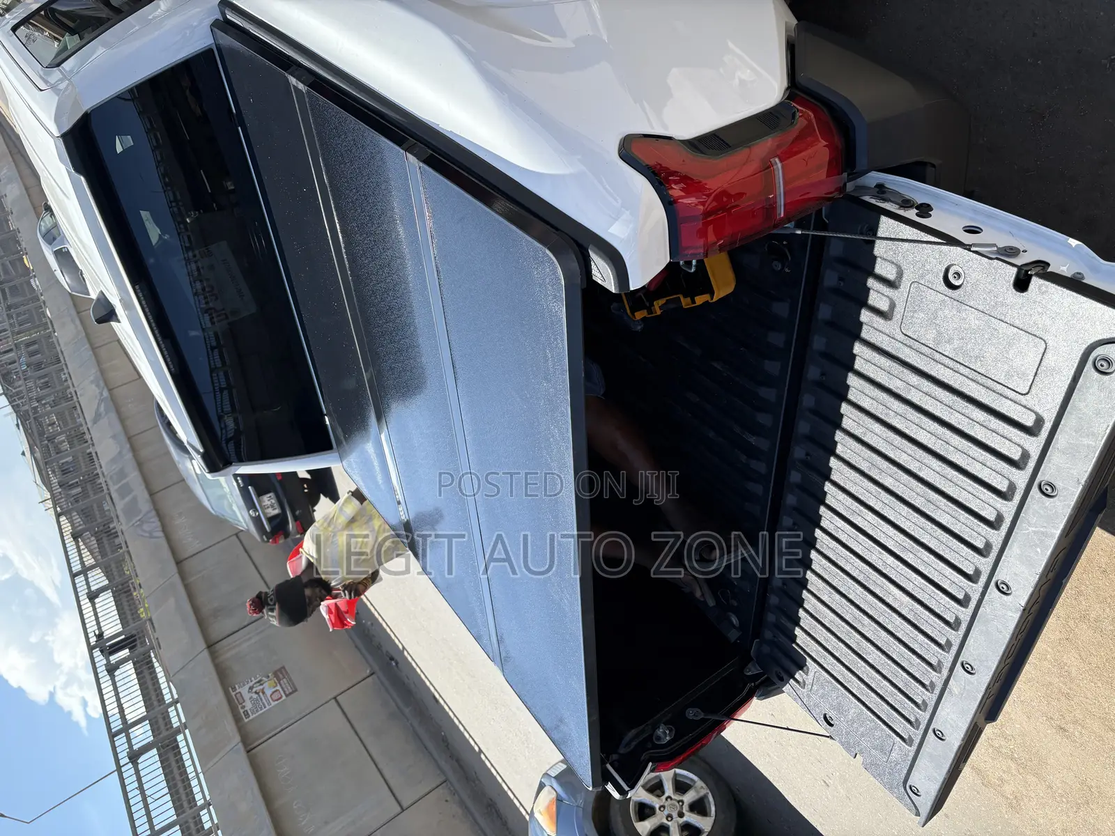 Toyota Tacoma 2023,2024,2025, Bucket Cover Available