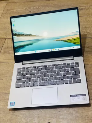 Laptop Lenovo IdeaPad 330S 8GB Intel Core i5 SSD 256GB