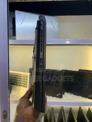 Laptop MSI Katana 15 16GB Intel Core I7 SSD 1T