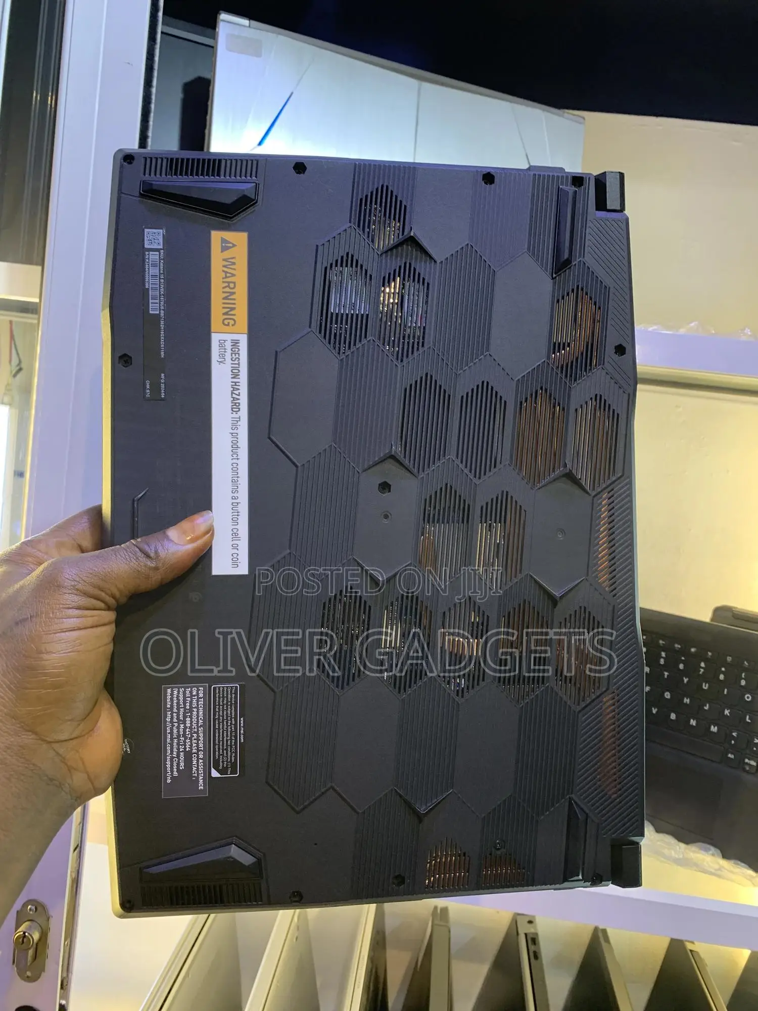 Laptop MSI Katana 15 16GB Intel Core I7 SSD 1T