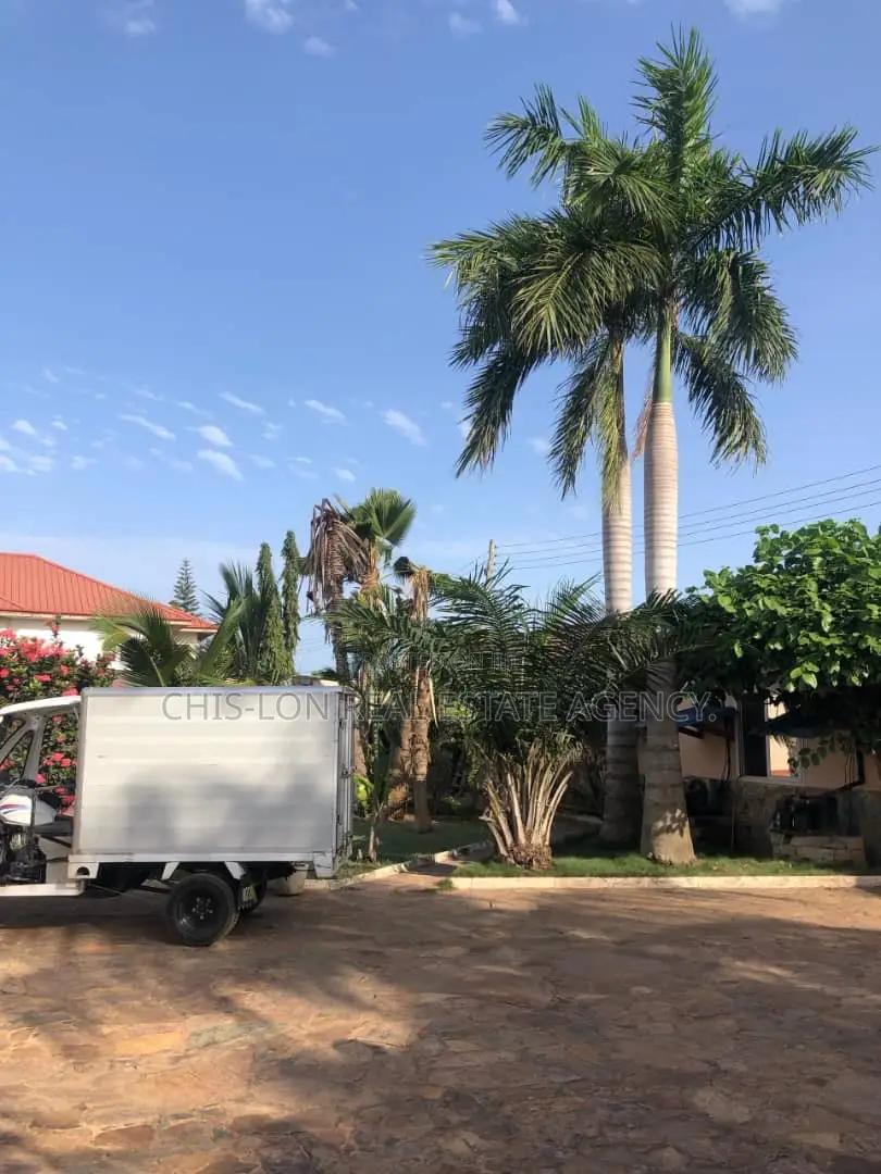 5bdrm House in Gbawe Top Base for sale