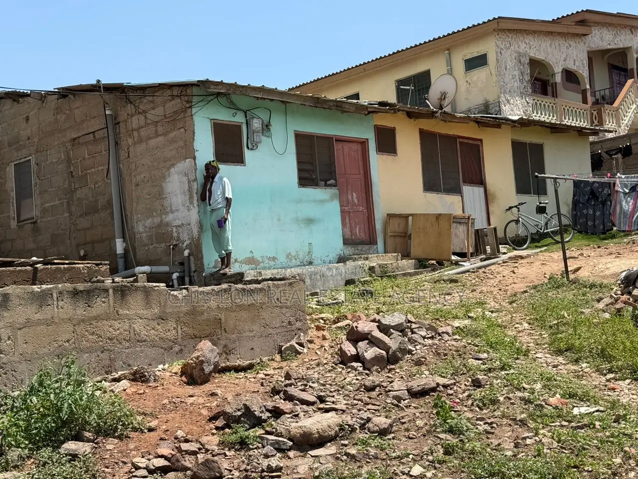 5bdrm House in Gbawe Top Base for sale