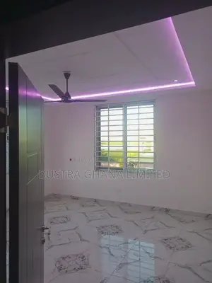 5bdrm Mansion in Sakumono Estate for sale
