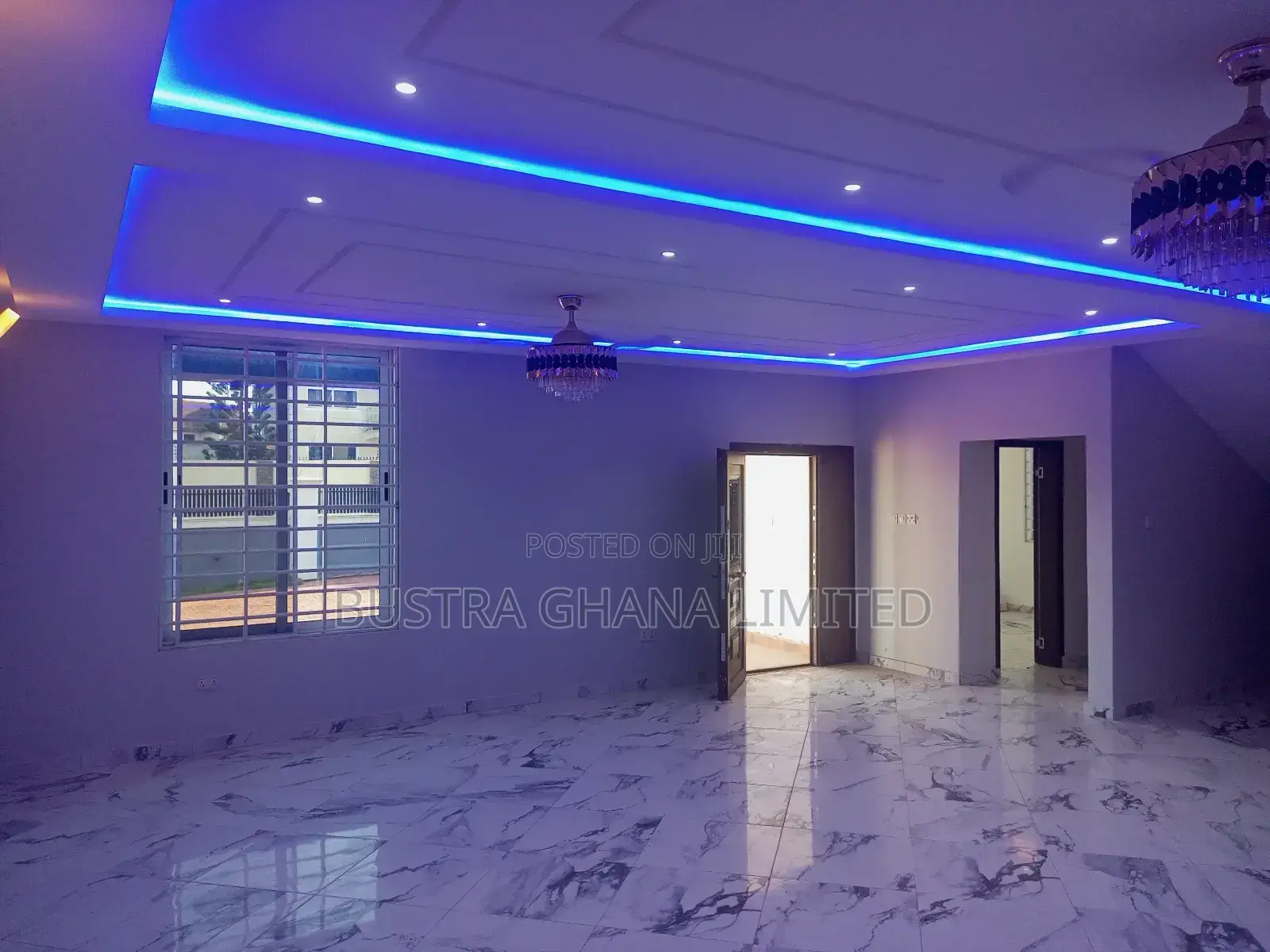 5bdrm Mansion in Sakumono Estate for sale