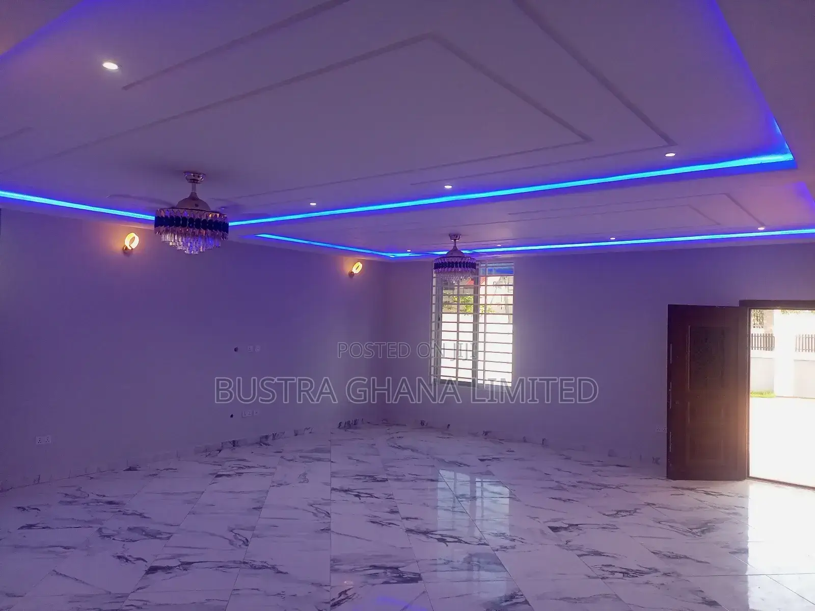 5bdrm Mansion in Sakumono Estate for sale
