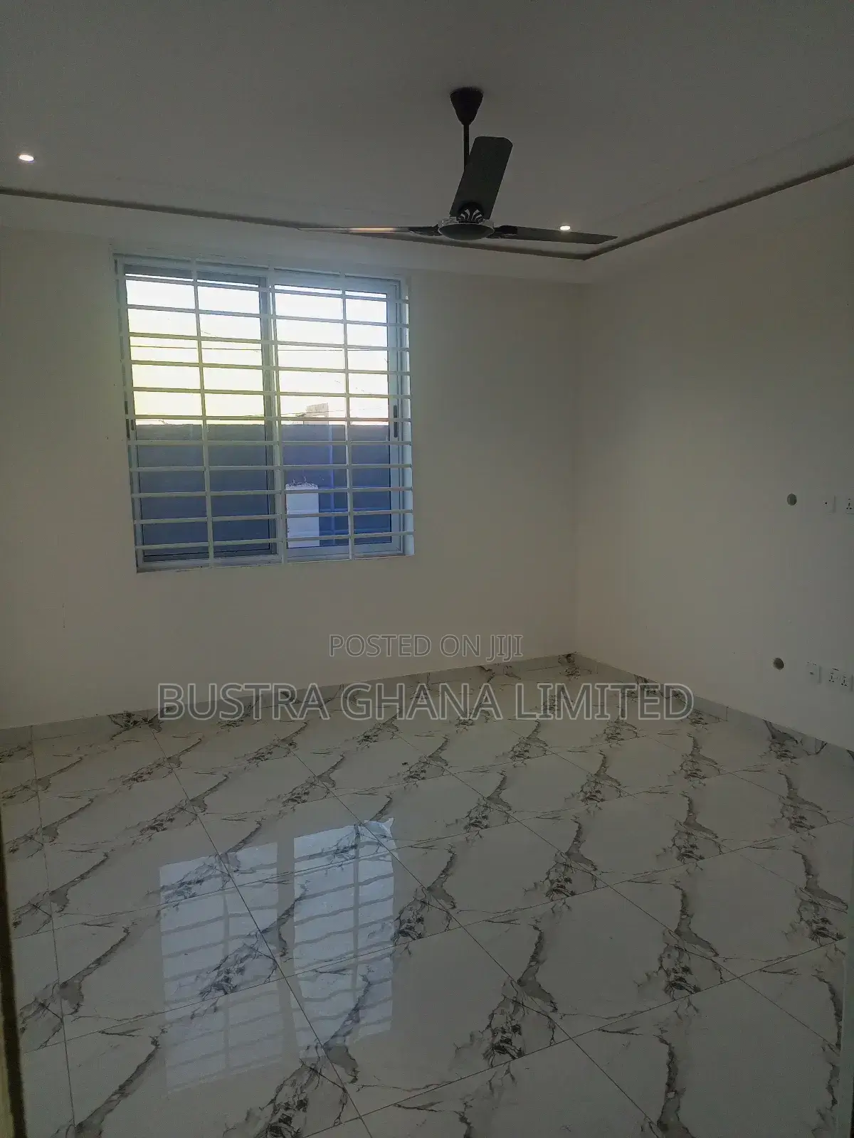 5bdrm Mansion in Sakumono Estate for sale