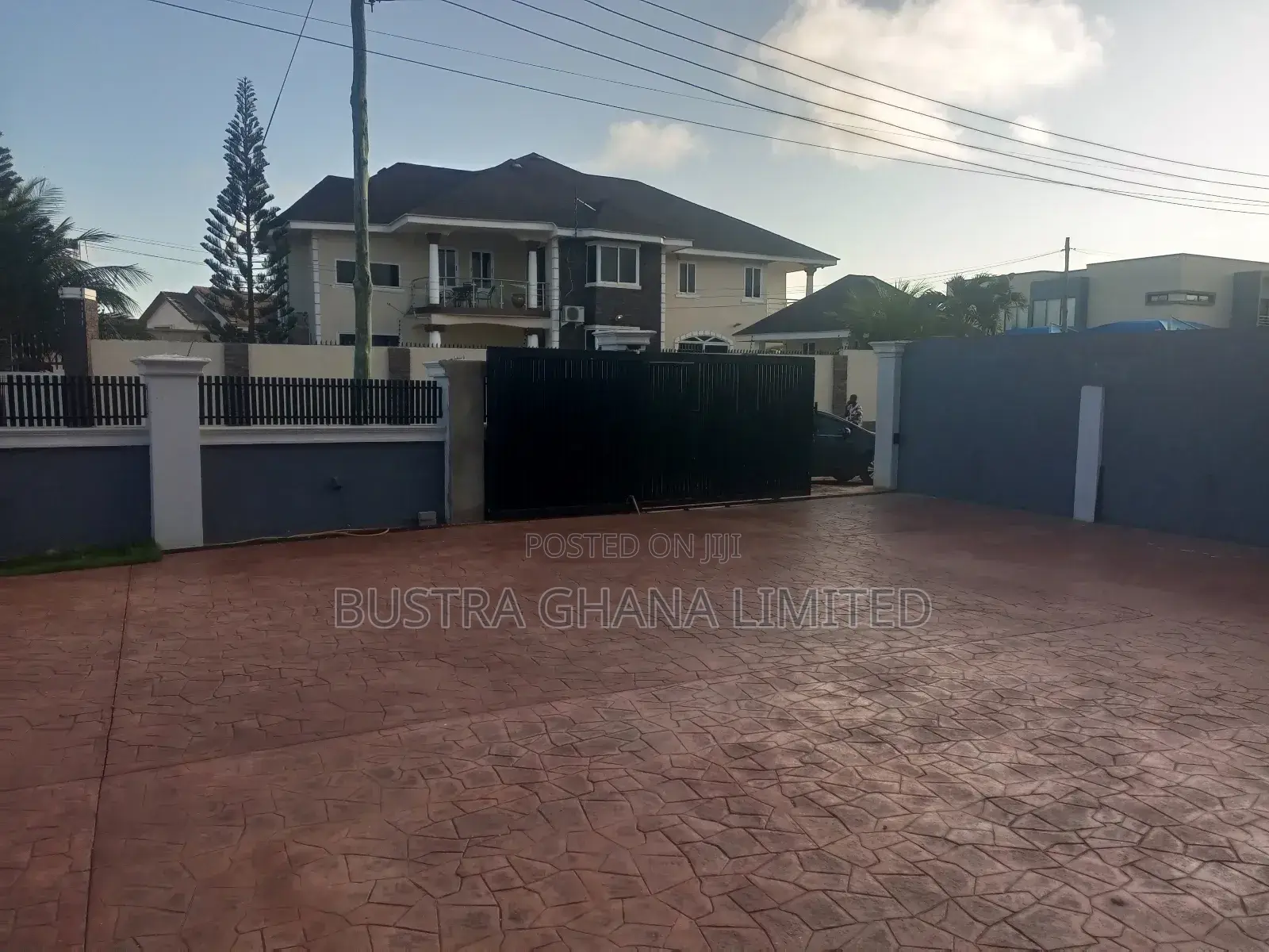 5bdrm Mansion in Sakumono Estate for sale