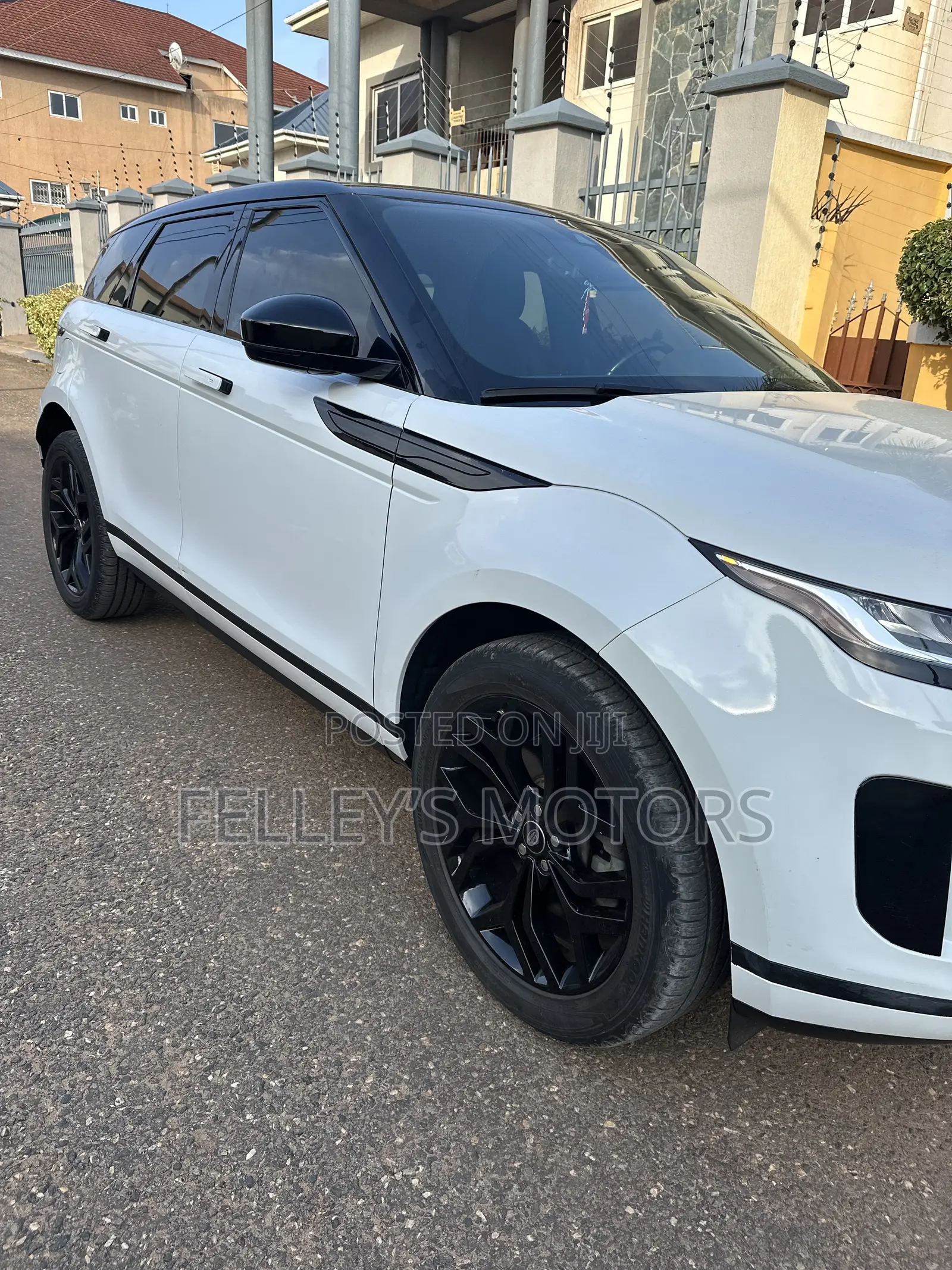 Land Rover Range Rover Evoque R-Dynamic SE AWD 2020 White
