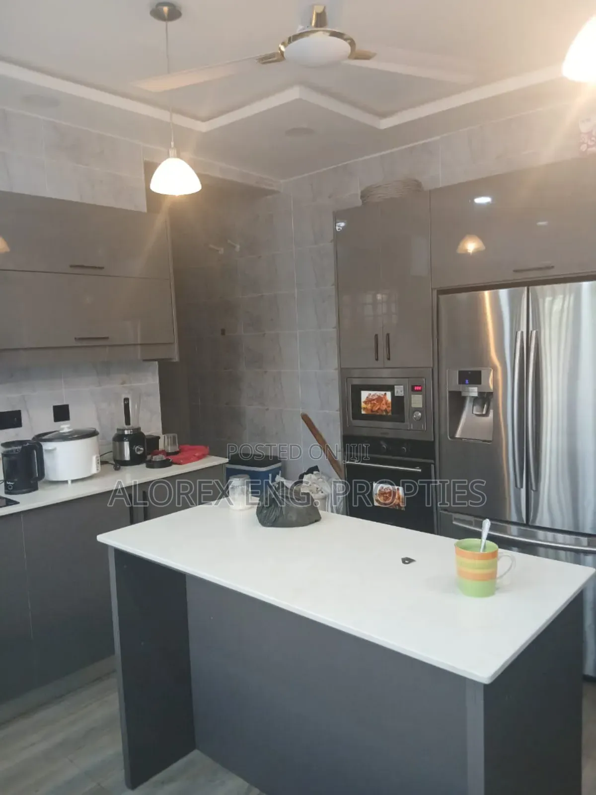 5bdrm House in Ayi Kuma, Dodowa for sale