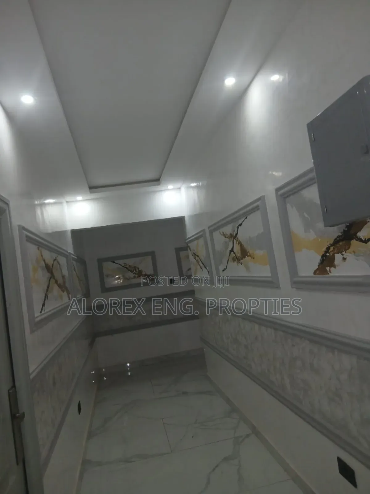 5bdrm House in Ayi Kuma, Dodowa for sale