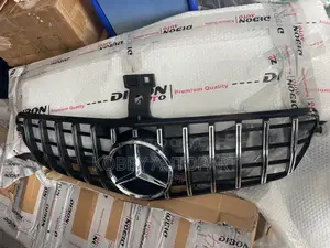Mercedes Benz C250 Bumper Grill Shell