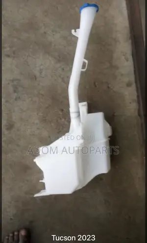 Hyundai Tucson Wiper Wash Bottle