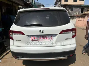 Honda Pilot Touring 8-Passenger 2021 White